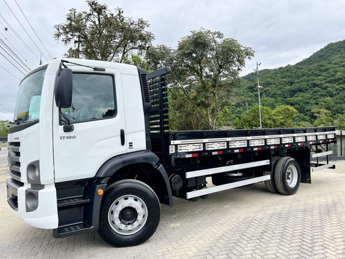 Vw 17-190 Robust - 2023 - Carroceria 7m - Apenas 1.311km