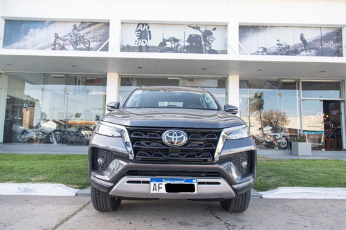 Imagen 10 de 15 de Toyota Sw4 Srx 2.8tdi 204cv Permuto Por Moto !!