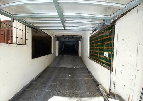 Cochera En Venta En La Perla