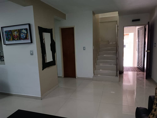 Vendo Townhouse En Naguanagua Tazajal Mg