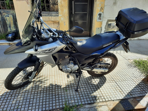 Honda Xre 300. Inmaculada,