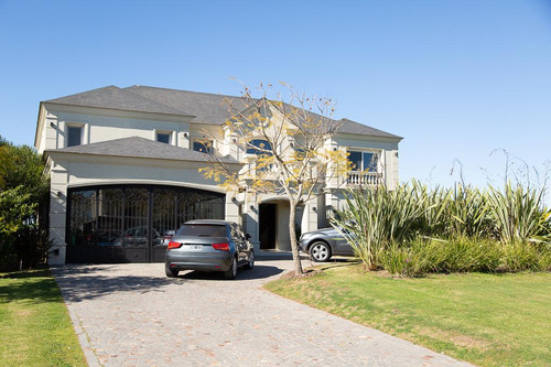 Venta Casa 5 Ambientes El Golf Nordelta Con Excepcional Vista Al Golf