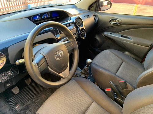 Imagem 7 de 9 de Toyota Etios 1.3 Hbx 16v Flex 4p Manual
