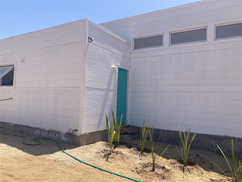 Casa En Venta De 4 Dorm. En Mantagua