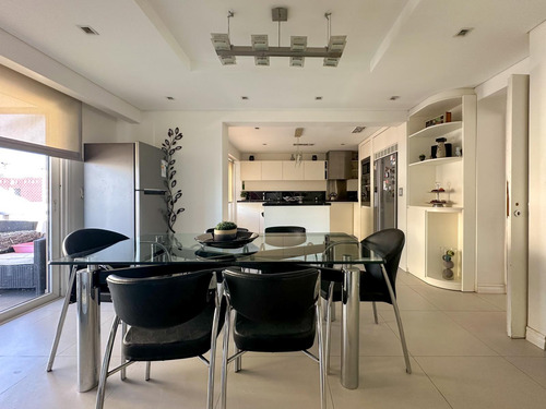 Departamento En Venta En Lanús Oeste 5 Ambientes Con 2 Cocheras Y 2 Bauleras