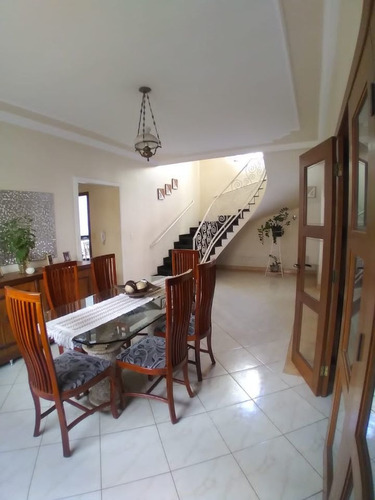 Imagem 7 de 16 de Casa De 604 M2 Com 4 Quartos, 2 Pavimentos E 4 Vagas - 94868