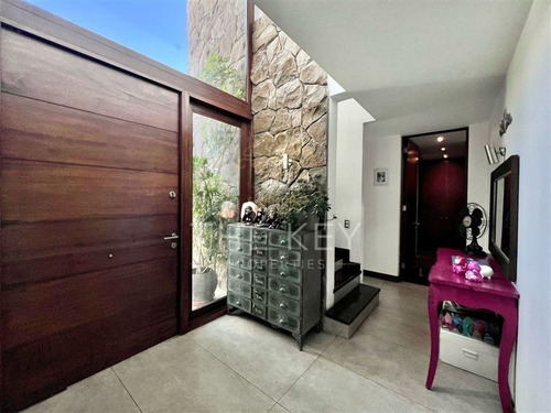 Imagen 17 de 30 de Amplia Casa En Venta De 4 Dormitorios Y Piscina - Mall Sport