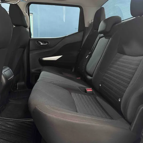 Nissan Frontier 2.5 Le At