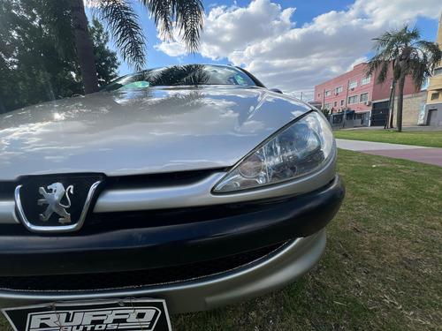 Peugeot 206 1.6 Sw Xt Premium