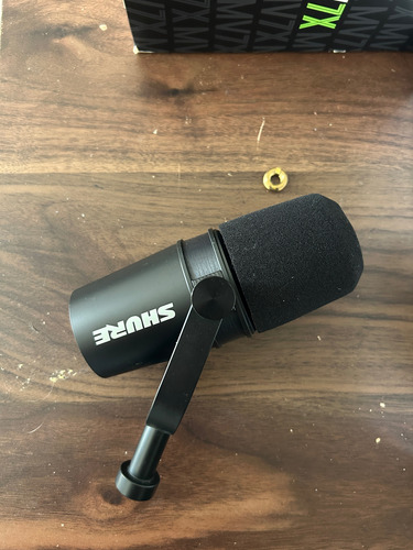 Micrófono Shure Mv7x Para Podcast Xlr Negro