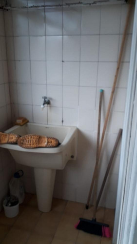 Imagem 4 de 15 de Ponta Da Praia- Apartamento 1 Dormitório- Wc Emp-gar Coletiva Suficiente- Ref -1795 - 1795