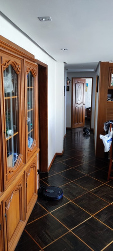 Depart. 4 Dormitorios, 2 Baños, Cond. San Fernando -granados