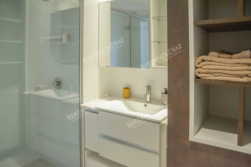 Apartamento En Venta En Torre Esmeralda De 3 Dormitorios , En Punta Del Este