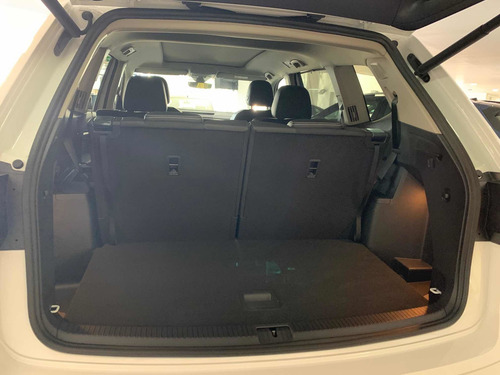 Imagen 6 de 15 de Volkswagen Teramont 3.6 V6 Highline Plus 2021