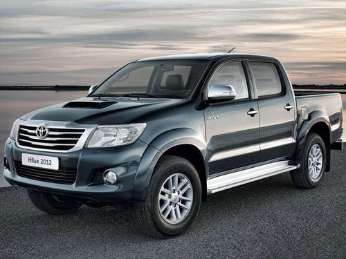 Imagen 2 de 3 de Kit Neblineros Toyota Hilux 2012 - 2015 / Envío Gratis