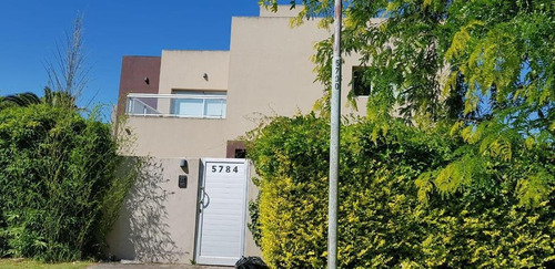 Casa 5 Abientes Y 2 Baño