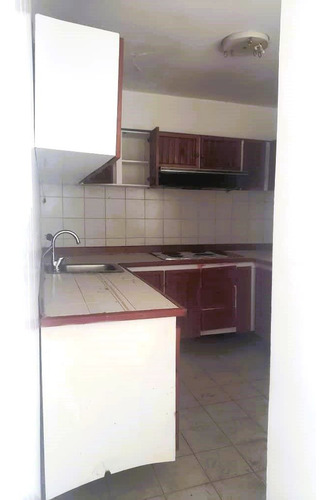 Hermoso Apartamento En Venta En Las Residencias Las Gaviotas, Estratégicamente Ubicado En La Urbanización Jorge Coll, Margarita. (a.p)