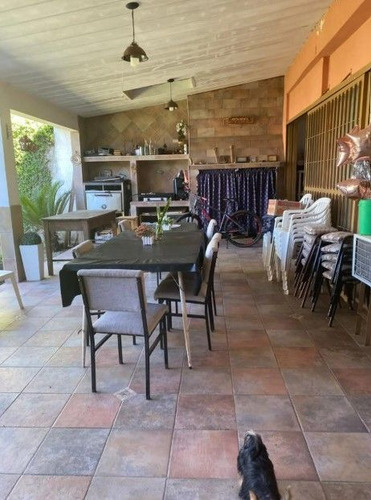 Oportunidad Casa 4 Amb C Jardin Piscina Y Cochera