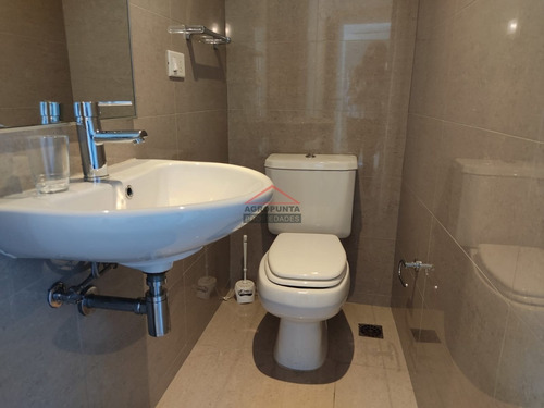 Pent House 1 Dormitorio, Parrillero En Torre Con Servicios- Ref: 5391