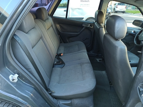 Volkswagen Gol 1.6 Weekend