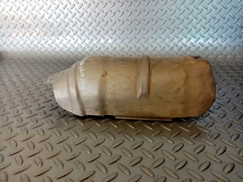 Tolva Protector Múltiple Escape Infe Toyota Sienna 3.3 04-06 (Usado)