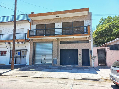 Venta Casa 5 Ambientes Con Galpón / Terraza / Balcón / Patio En Lote Propio En Mataderos