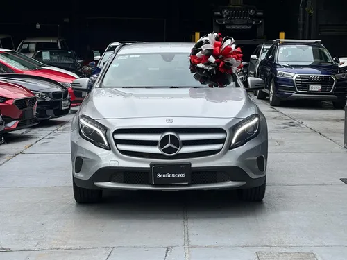 Mercedes-Benz Clase GLA GLA 180 1.6LT TA