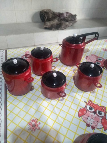 Imagem 2 de 4 de Panelinhas De Latinha