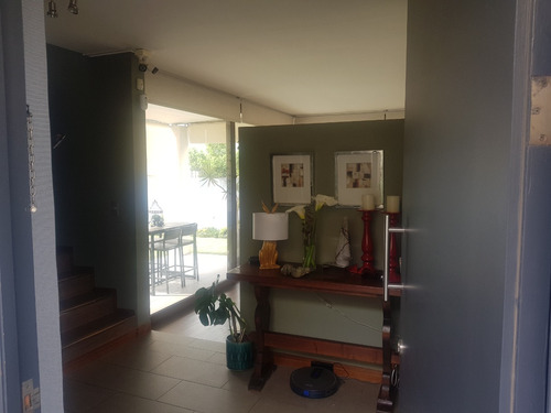 Casa En Venta Condominio Chamisero, Excelente Seguridad.