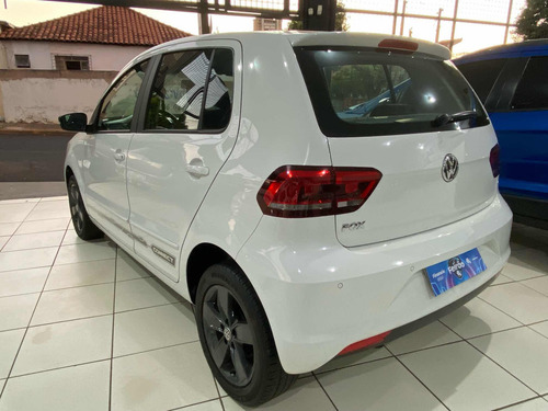 Volkswagen Fox 1.6 Connect Total Flex 5p