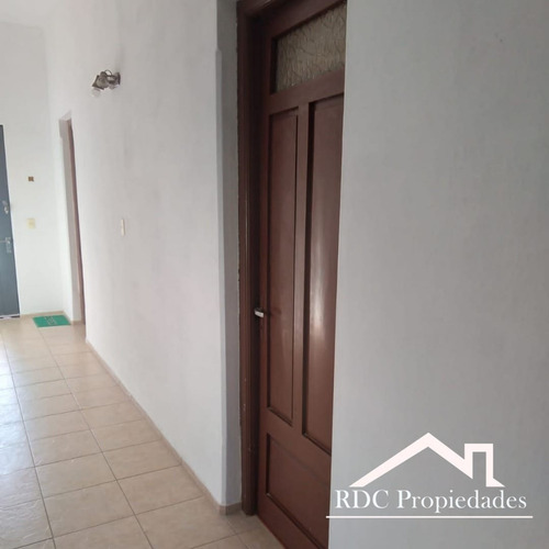 ¡¡¡casa, A Una Cuadra De Comercio, 2 Dorm, Jardín, Patio!!!