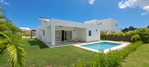Alquiler Casa Independiente Con Piscina Privada En Vista Cana Bavaro Punta Cana