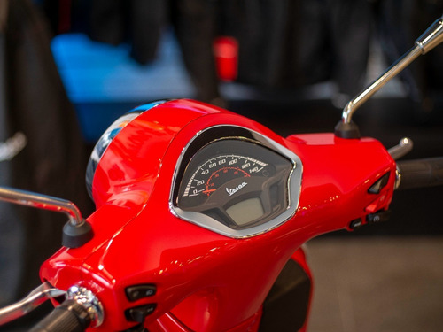 Imagen 7 de 25 de Vespa Gts 300 Super Roja Entrega Inmediata