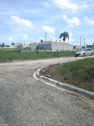 Se Vende Solar De 187.09 M2 En El Residencial Don Marcos