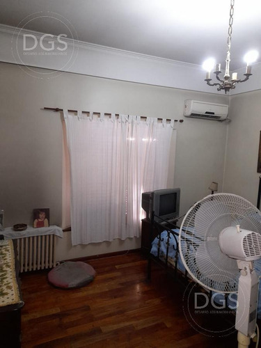 Imagen 23 de 30 de Venta En Block - 2 Viviendas Y 3 Locales Comerciales. -