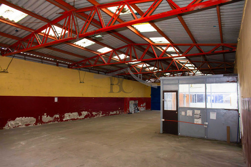 Se Arrienda Galpón De 326 M². (109591)