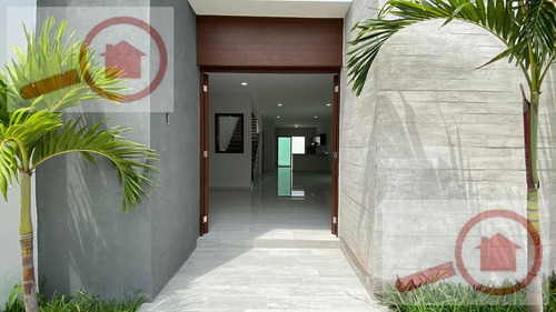 Imagen 2 de 20 de Casa - Fraccionamiento Lomas Del Sol