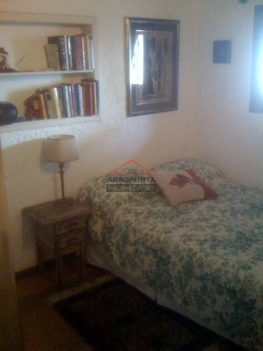 Casa En Pinares, 5 Dormitorios *- Ref: 3545