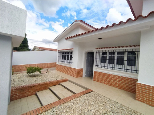 Se Vende Casa Valles De Camoruco Prc-092