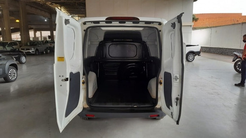 Imagem 4 de 5 de Fiat Fiorino (s) 1.4 Mpi Furgao Hard Work