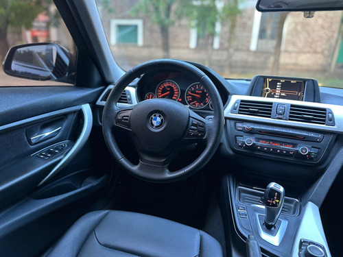 BMW Serie 3 2.0 320i Sedan Executive