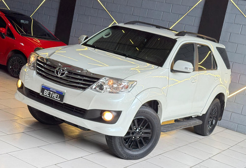 Toyota Hilux 2.7 Std Cab. Dupla 4x4 Flex 4p