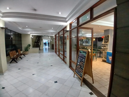 Se Arrienda Of De Dos Ambientes + Estac Irarrázaval / Lyon