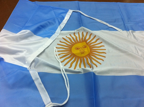 Imagen 1 de 3 de Bandera Argentina De Flameo *30x45cms* - Reforzada
