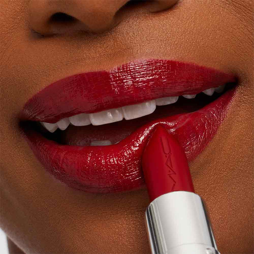 Lápiz labial Maxximal Satin: centro de atención