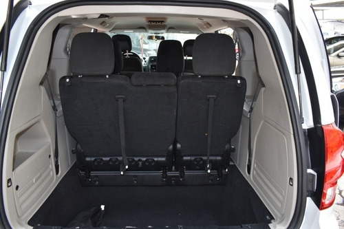 Imagen 10 de 13 de Dodge Grand Caravan 2017 3.7 Se At
