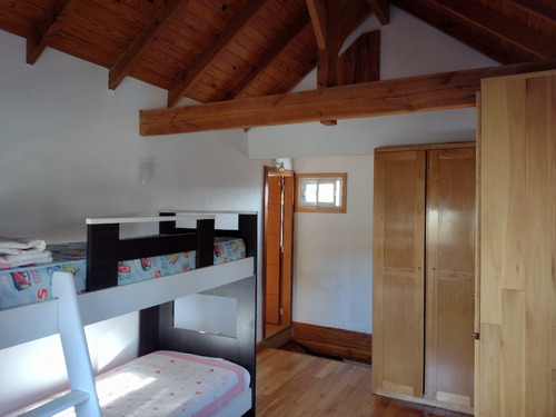 Venta Establecimiento Productivo De Bodega De Vino Artesanal + Vivienda, En Ph. Maquinarias Incluidas. A 15 Km De San Carlos De Bariloche