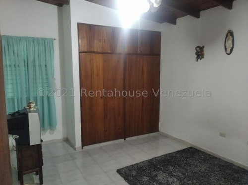 Imagen 6 de 30 de Casas En Venta En La Piedad Cabudare Estado Lara Cod Flex Ref # 22-17451 / 0 4 1 2 1 5 1 8 8 9 3 / Mr