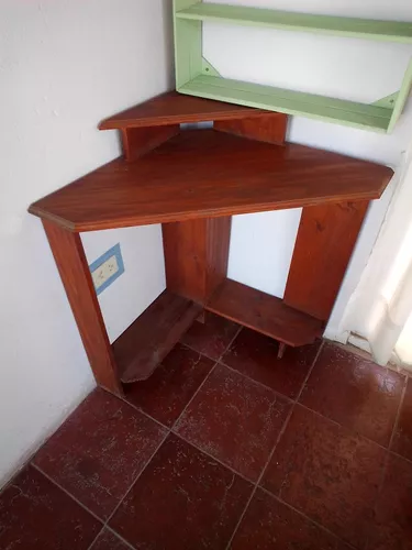 Mesa Para Pc. Rinconera. 85 X 85 X 86. Cod. 8003