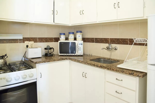 Vende Y Alquila Apartamento De 2 Dormitorios En Peninsula, Punta Del Este